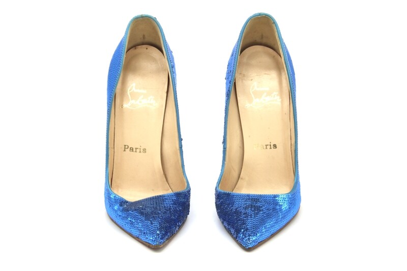 CHRISTIAN LOUBOUTIN - Escarpins
T37 EU CHRISTIAN LOUBOUTIN - Escarpins
T37 EU