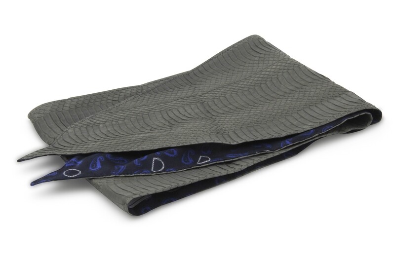 YOURI DJORKAEFF BY ZILLI - Foulard en serpent YOURI DJORKAEFF BY ZILLI - Foulard en serpent
