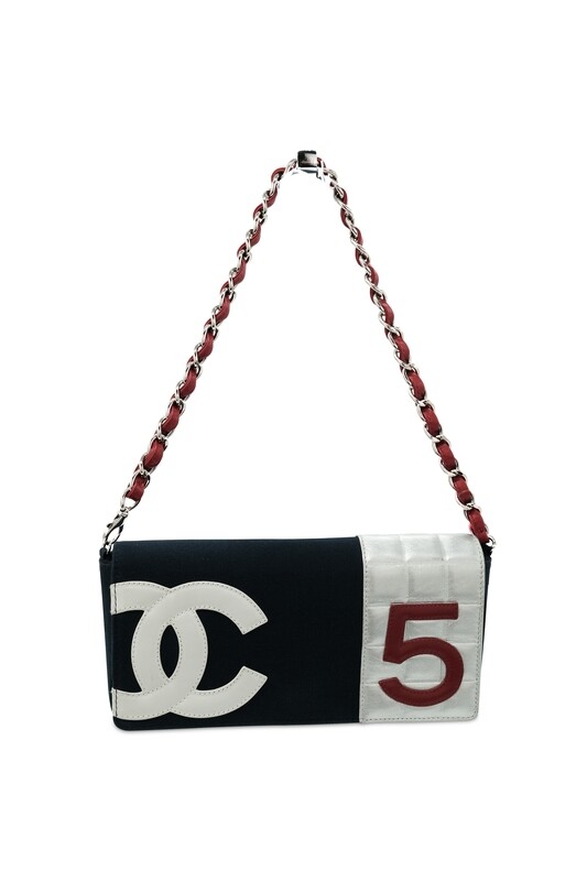 CHANEL - Sac porté à l'épaule CHANEL - Sac porté à l'épaule