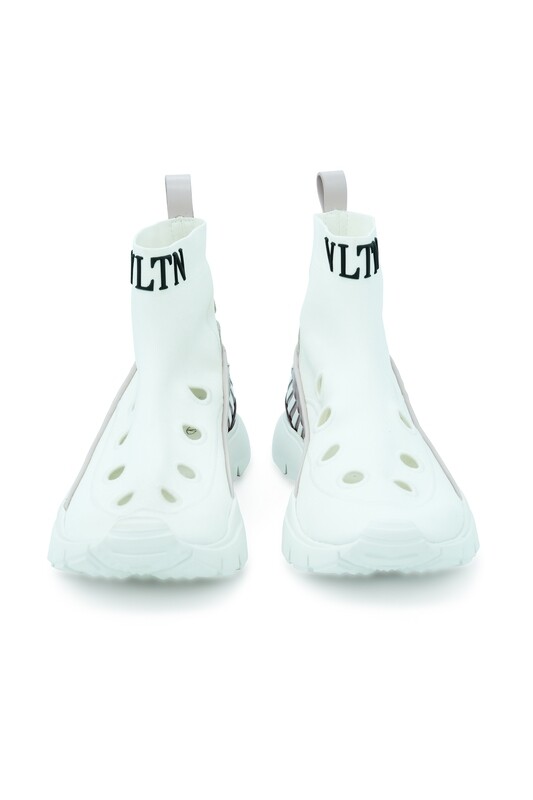 VALENTINO - Sneakers
T36 EU VALENTINO - Sneakers
T36 EU