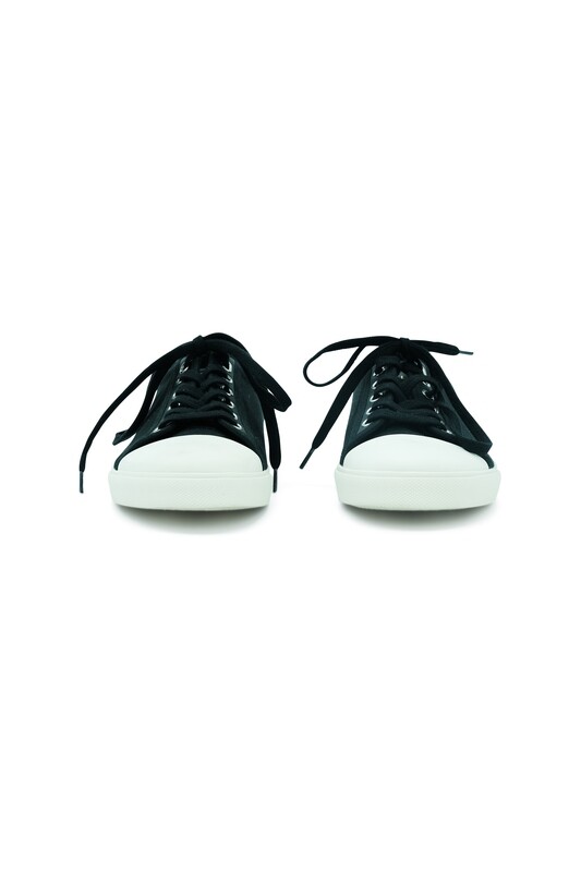 CÉLINE - Baskets
T39 EU CÉLINE - Baskets
T39 EU