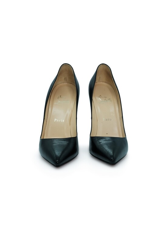 CHRISTIAN LOUBOUTIN - Escarpins
T38 EU CHRISTIAN LOUBOUTIN - Escarpins
T38 EU