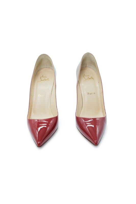 CHRISTIAN LOUBOUTIN - Escarpins
T38.5 EU CHRISTIAN LOUBOUTIN - Escarpins
T38.5 EU