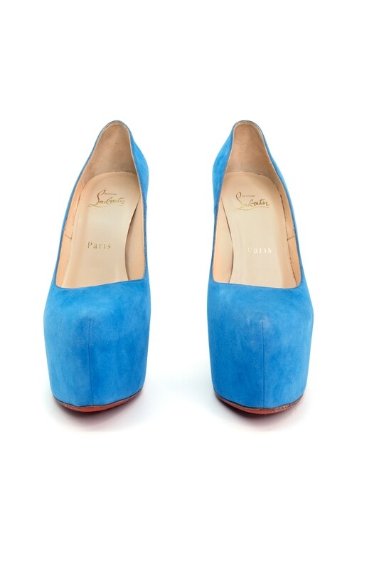CHRISTIAN LOUBOUTIN - Escarpins
T38.5 EU CHRISTIAN LOUBOUTIN - Escarpins
T38.5 EU