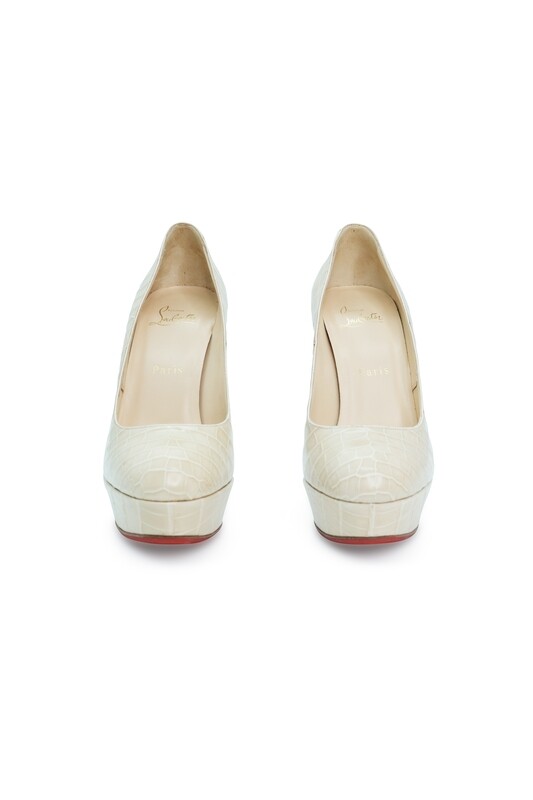 CHRISTIAN LOUBOUTIN - Escarpins
T38.5 EU CHRISTIAN LOUBOUTIN - Escarpins
T38.5 EU