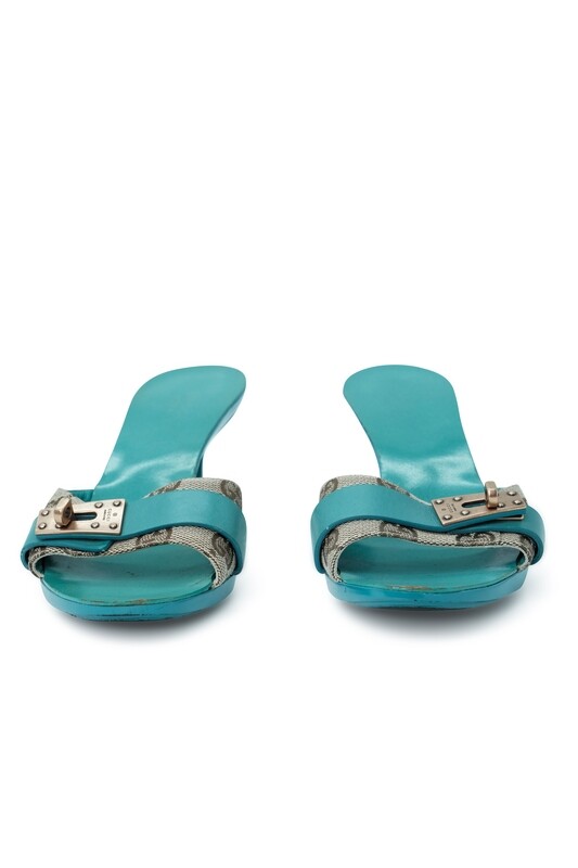 GUCCI - Mules
T36 EU GUCCI - Mules
T36 EU