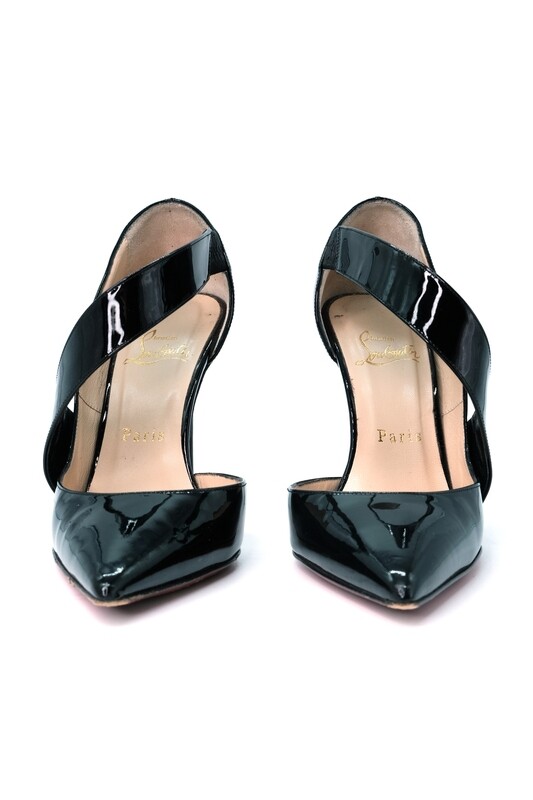 CHRISTIAN LOUBOUTIN - Escarpins
T37 EU CHRISTIAN LOUBOUTIN - Escarpins
T37 EU