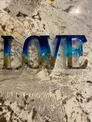 Love Sign W Seashells Beach Vibe 8”w @Mukluk Magpies, Airdrie