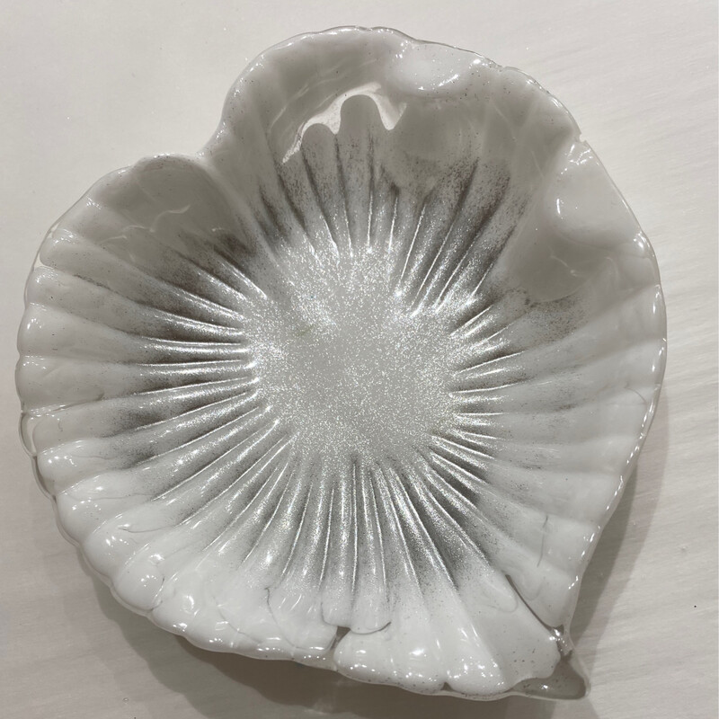 Tray Heart Shape Cream Silver Clear
