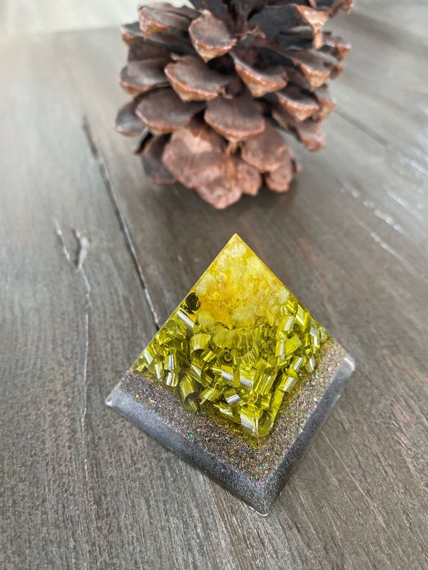 Orgonite pyramid, 2.2”h , Solar Plexus Chakra W Copper tensor Ring