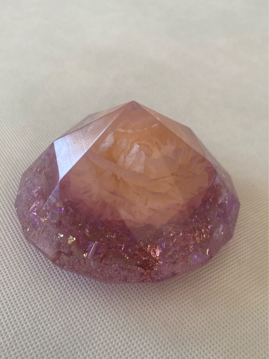 Crystal Gem Shape W Dried Floral /Botanicals, Lg 3.8”w