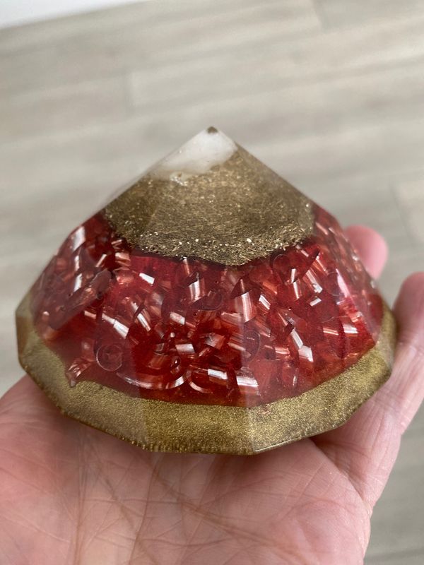 Orgonite Gem Shape Pyramid, Red Gold, 3.75”w