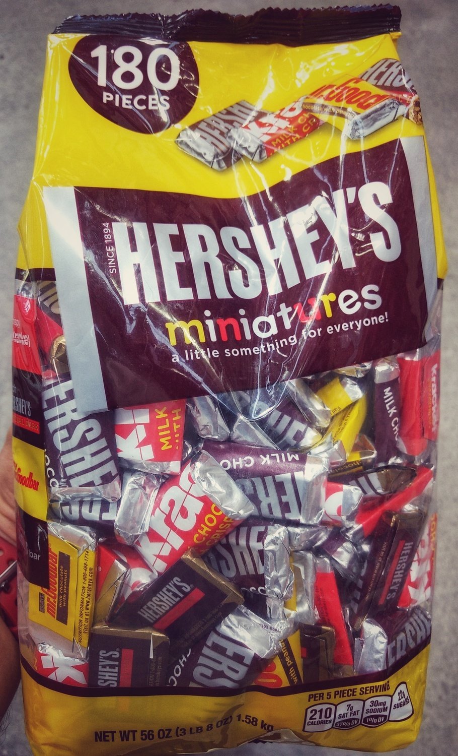 Hershey&#39;s Miniatures Family Pack (180 pieces)