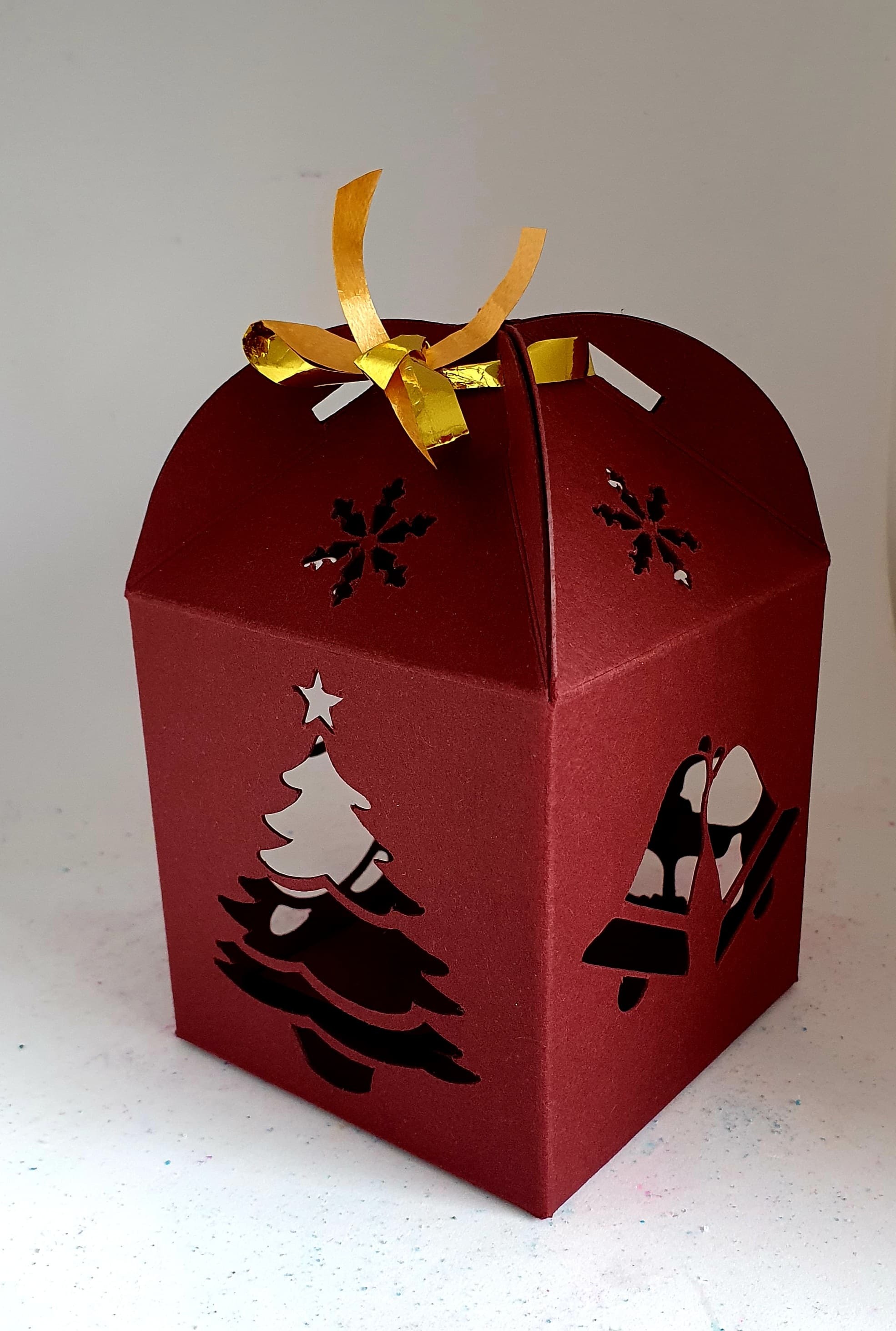 Christmas gift box Approx Height 100 mm ,length 68 mm & Length 68 mm