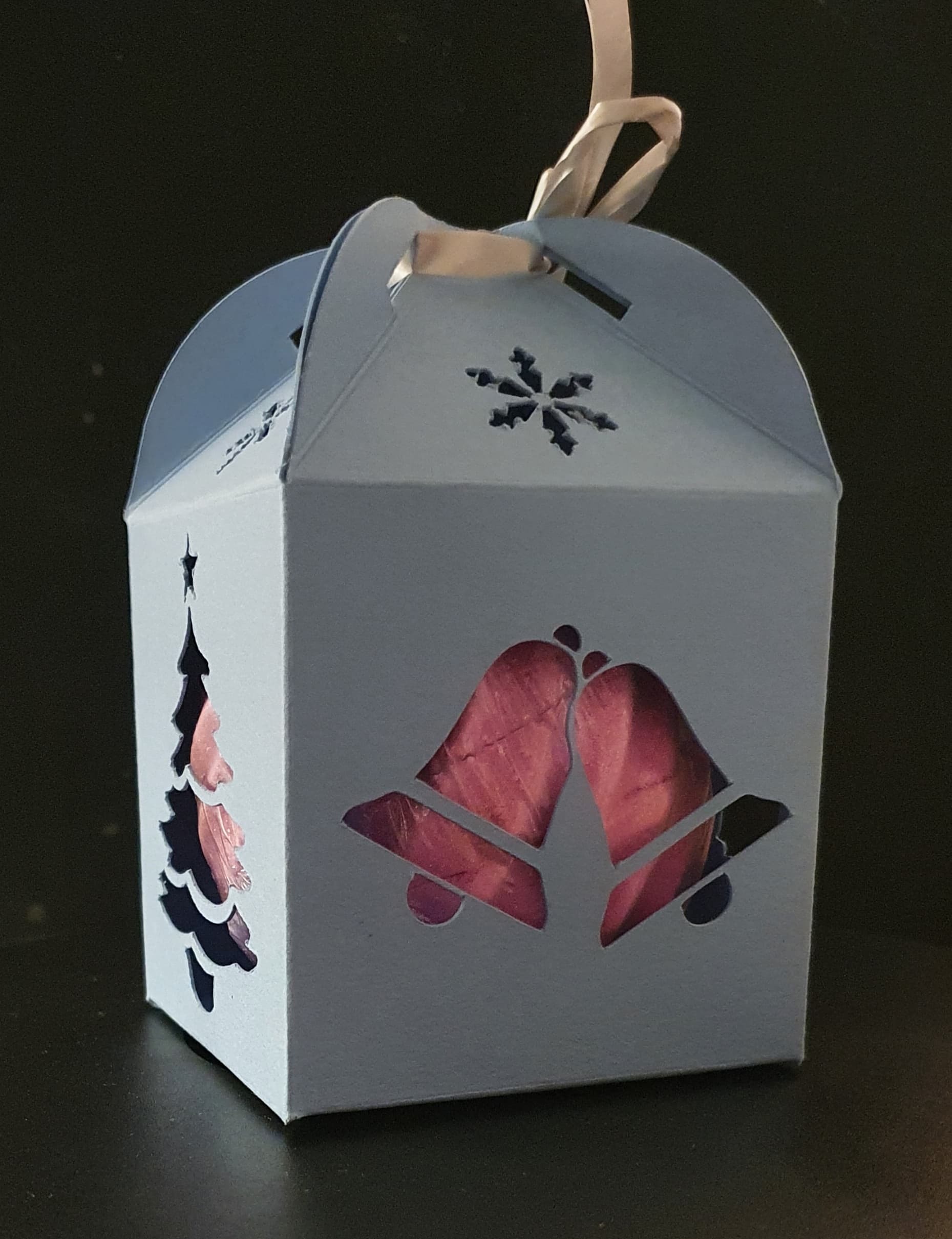 Christmas gift box Approx Height 100 mm ,length 68 mm & Length 68 mm