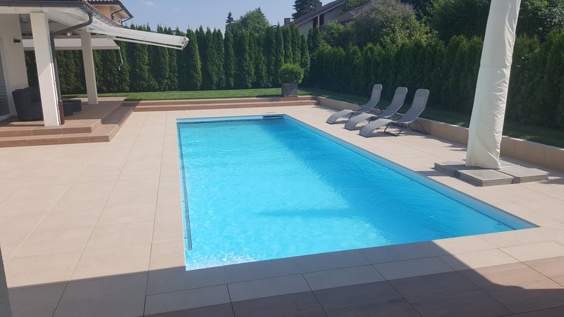 Schwimmbadbeschichtung GFK