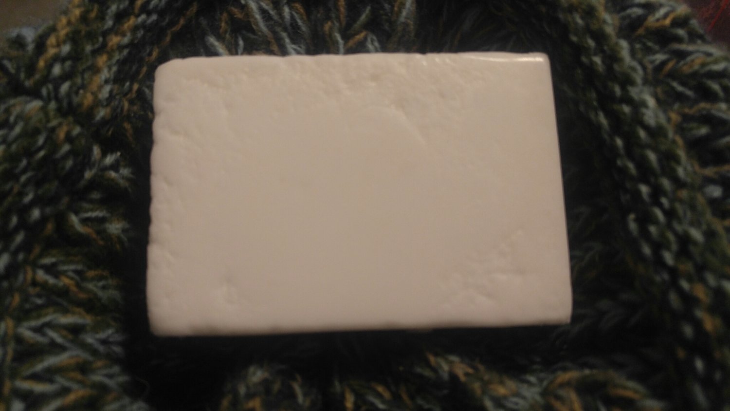 Moisturizing lotion bar