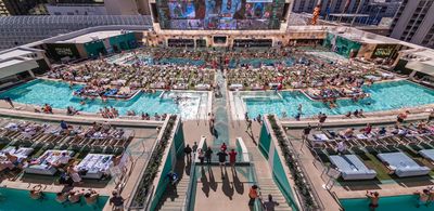 Are you in for pool and Cabana party on Sunday 1PM