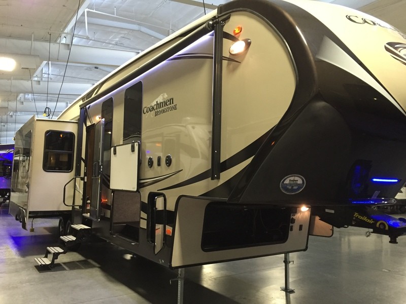 2016 Coachmen Brookstone 325RL