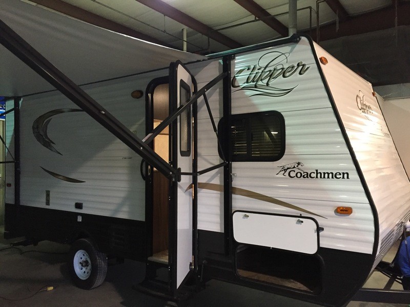 2017 Coachmen Clipper Cadet 17CBH