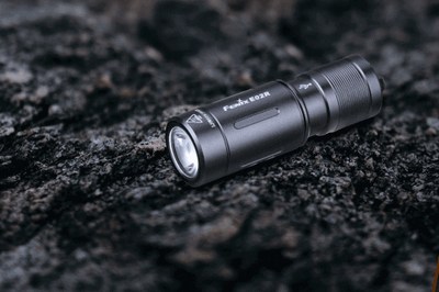 Linterna Fenix E02R Mini llavero 200lum