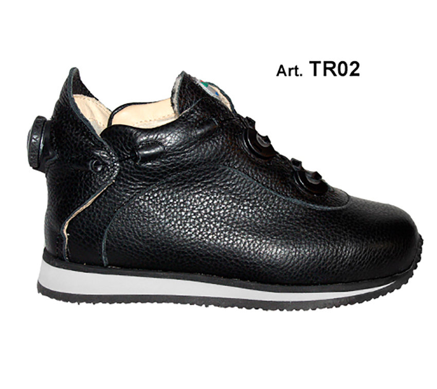 TREKKER - black - SMOOTH PADDED WOOL lining - Flat heel
