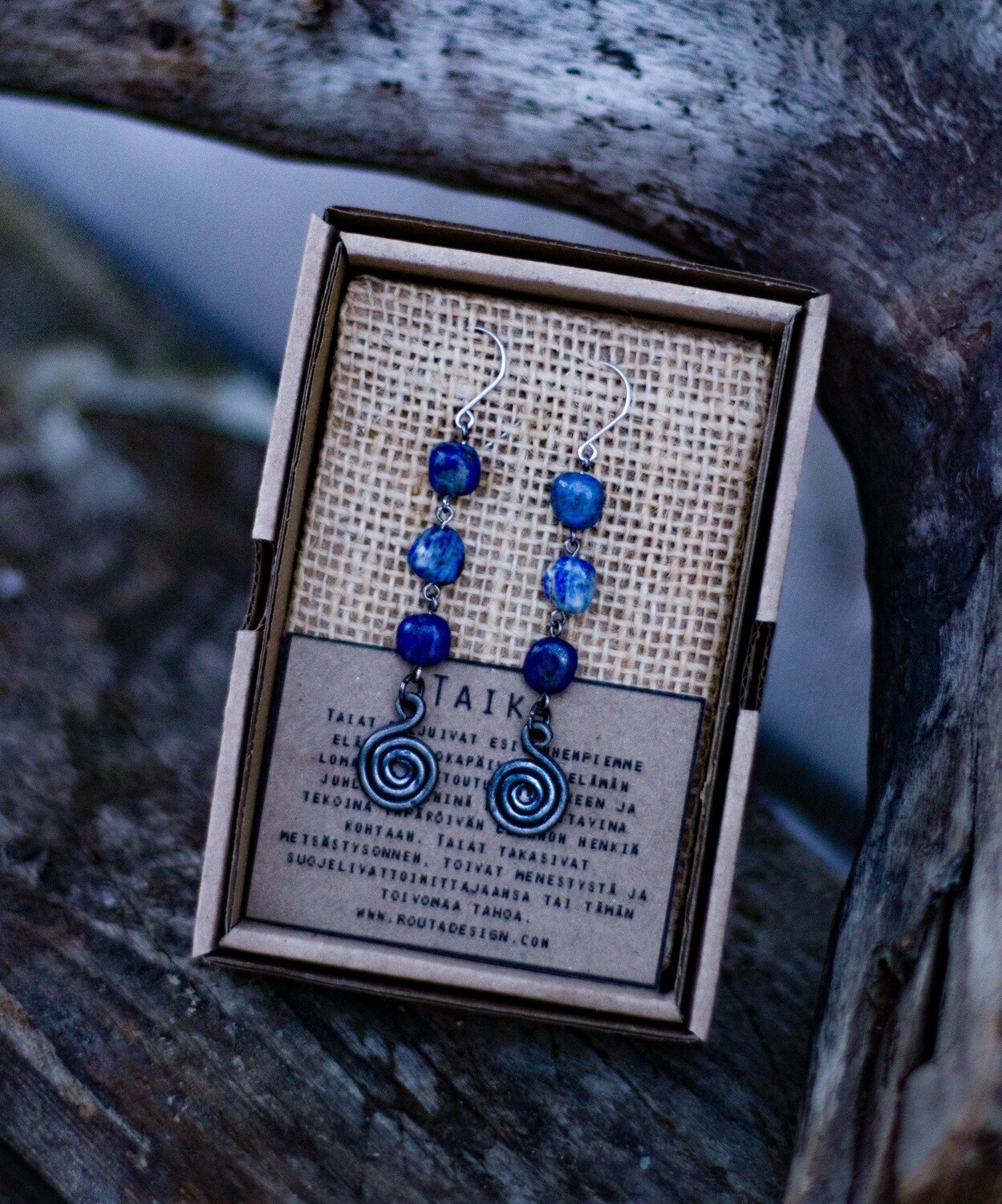 Taika-korvakorut lapis lazuli