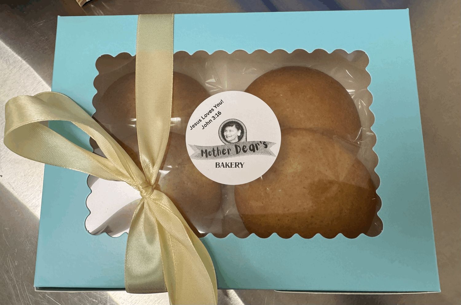 Decorative Box of 6 Teacakes  "There is LOVE in every Bite!"  (+ local tax at checkout)    If the option for shipping does not show up at check out please contact us.