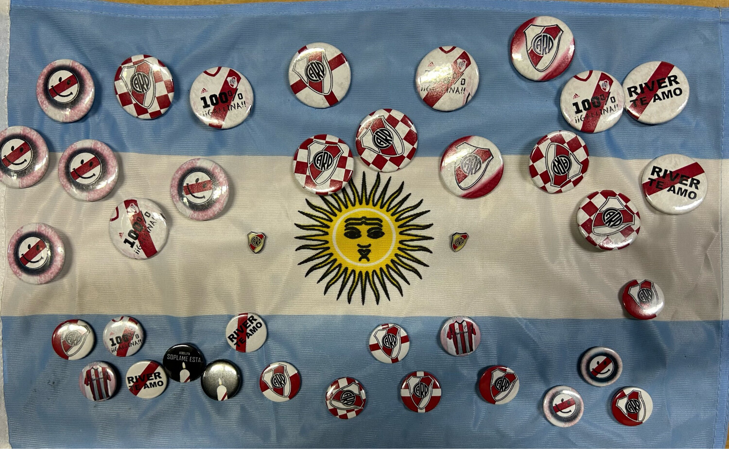 Accesorios futbol River Plate/פריטים קבוצה ריבר פלטה