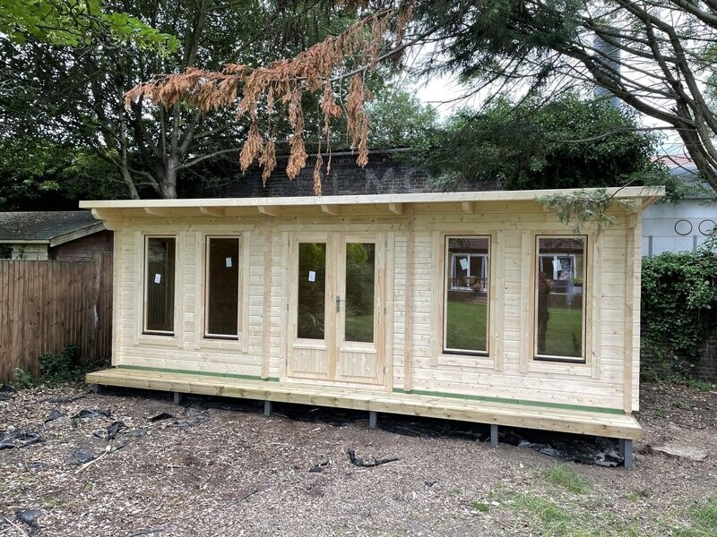 Paris | 7.0 x 4.5m | 44mm or 68mm | Bespoke Range