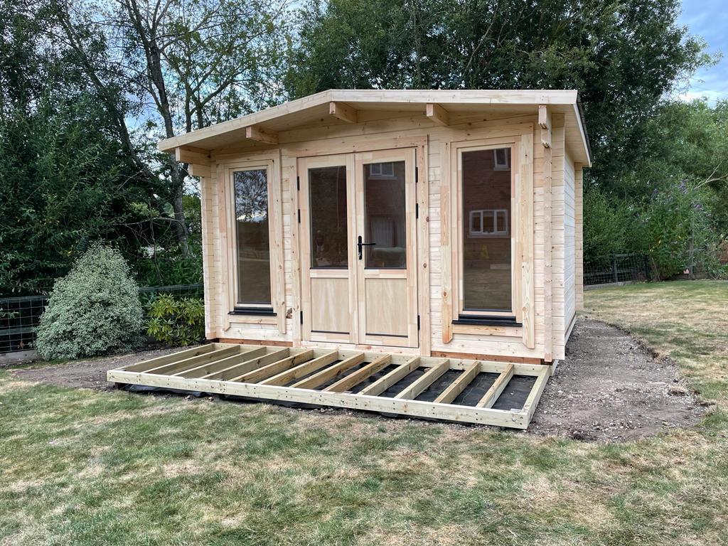 Palmer | 4.0m x 3.5m | 44mm or 68mm Logs | Bespoke Range