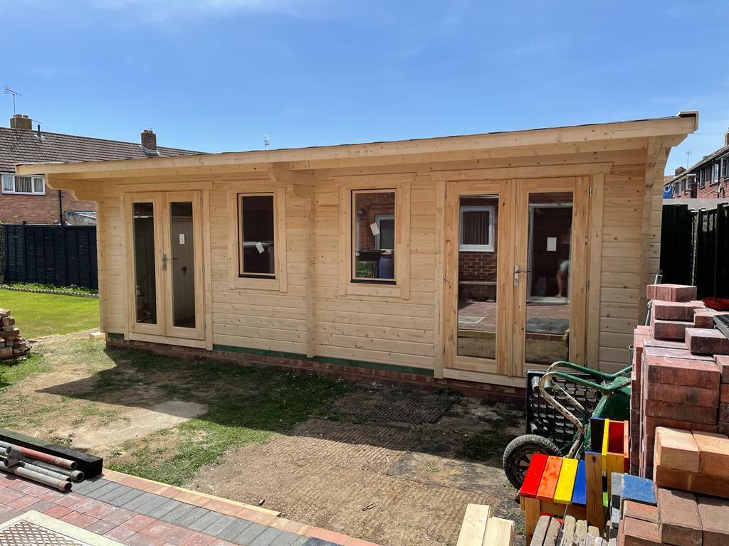 Mudd Log Cabin | 44mm or 68mm Logs | 7.0 x 4.0m | Bespoke Range | MULTI ROOM