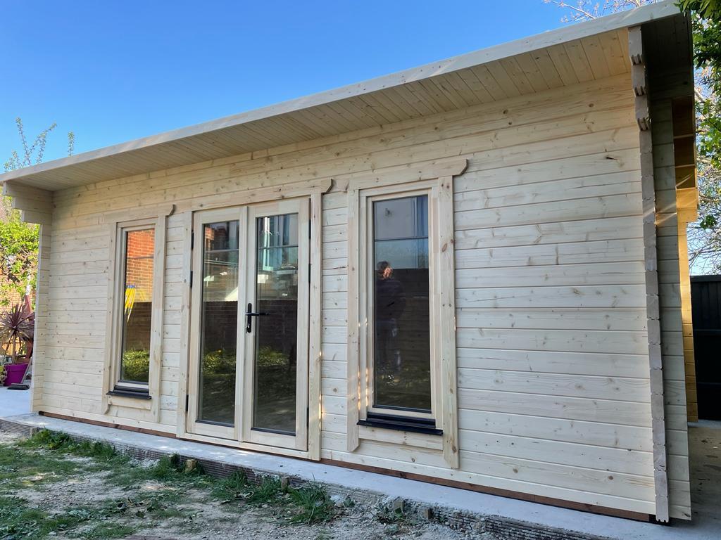 Woodley Log Cabin |  44mm or 68mm | 6.0 x 3.0m | Bespoke Range
