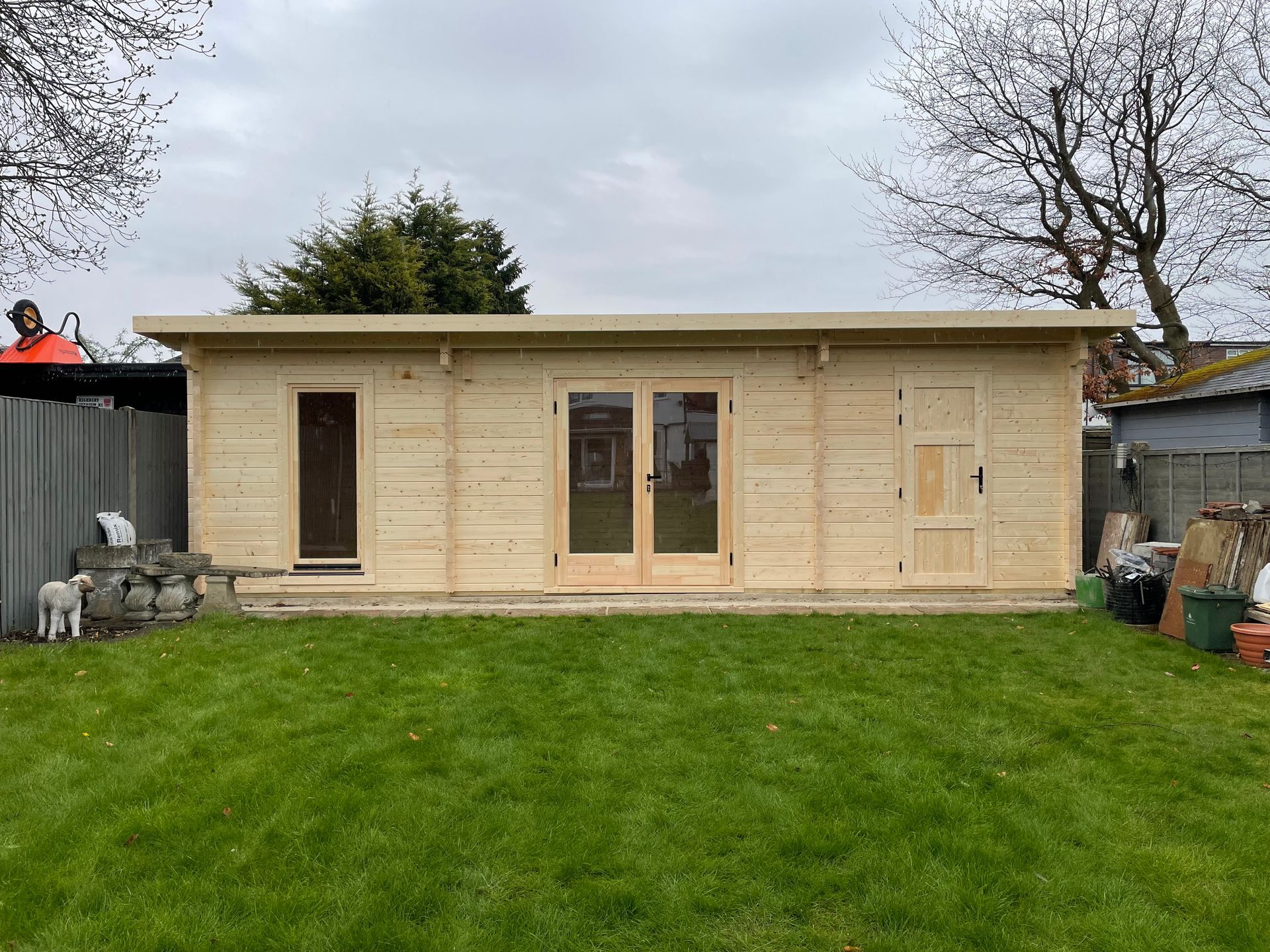 Richmond Log Cabin | 68mm Logs | 8.0 x 3.35m | Bespoke Range | MULTI ROOM