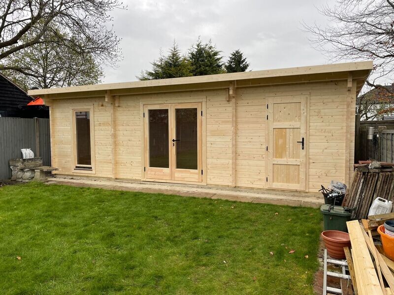 Richmond Log Cabin | 68mm Logs | 8.0 x 3.35m | Bespoke Range | MULTI ROOM