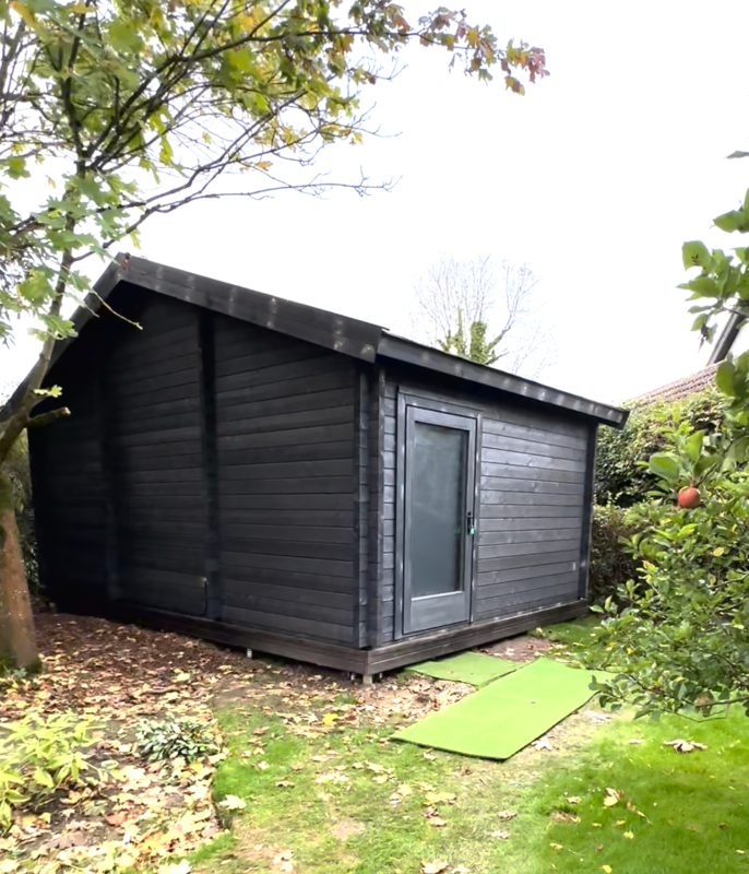 The Fairway Golf Cabin | 6.0 x 4.0m (Internal) - Golf Simulator Log Cabin | 68mm Thick Logs | BESPOKE