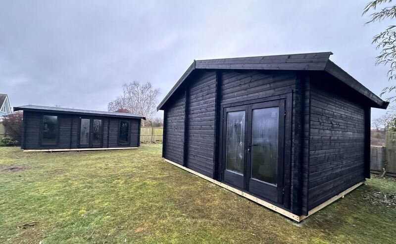 The Links Golf Cabin | 5.9 x 4.4m (Internal) - Golf Simulator Log Cabin | 44mm or 68mm Thick Logs | BESPOKE