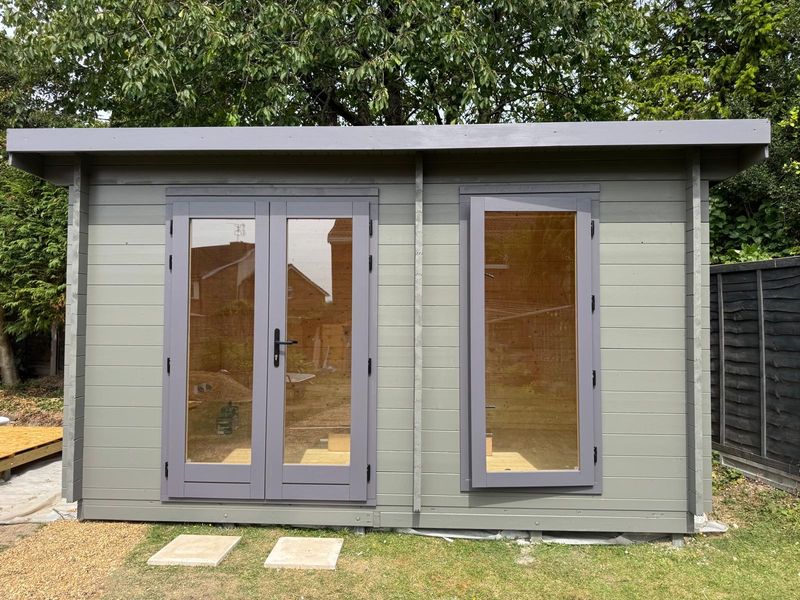 The Morris Log Cabin | 44mm | 3.5 x 2.5m | Bespoke Range