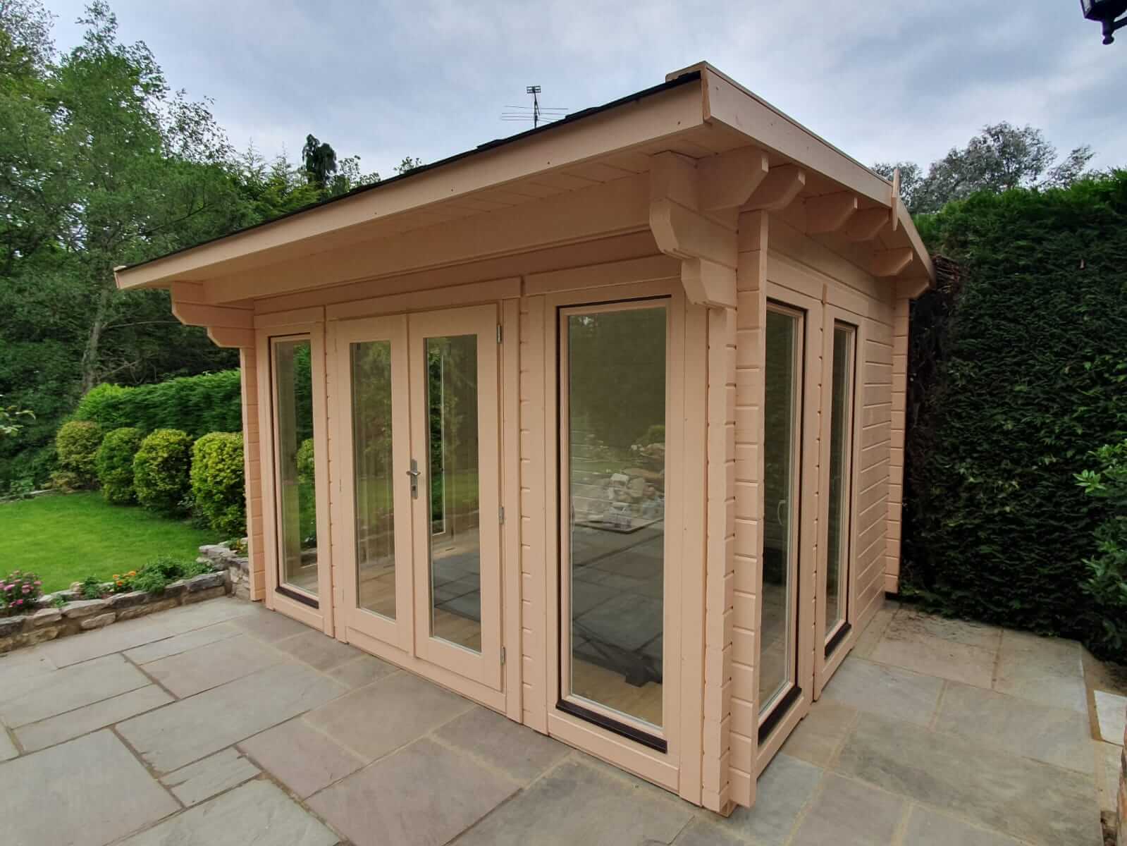 The Leon Cabin 4.0 x 3.0m