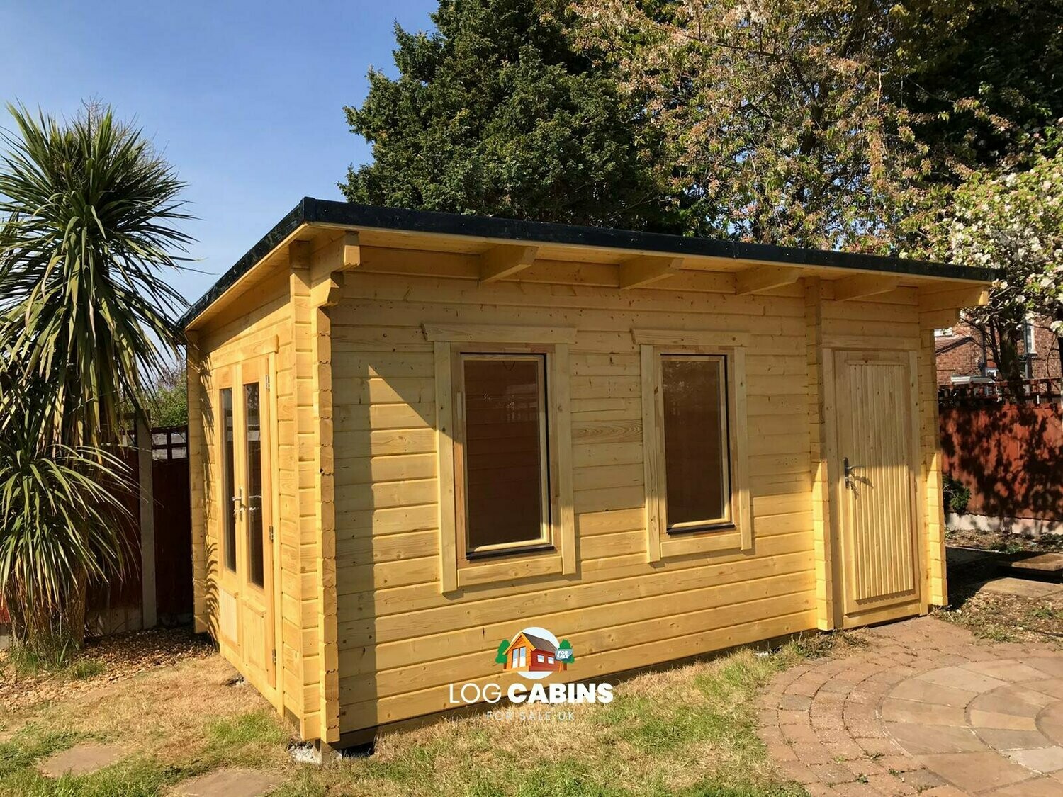 front view of Chester log cabin