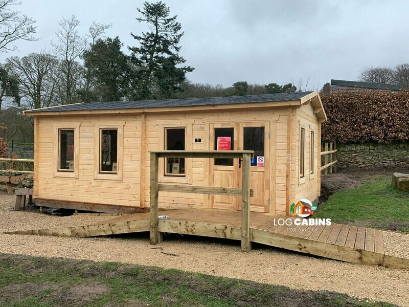Maggie | 7 x 4m | 68mm* Maggie | 7 x 4m | 68mm*
