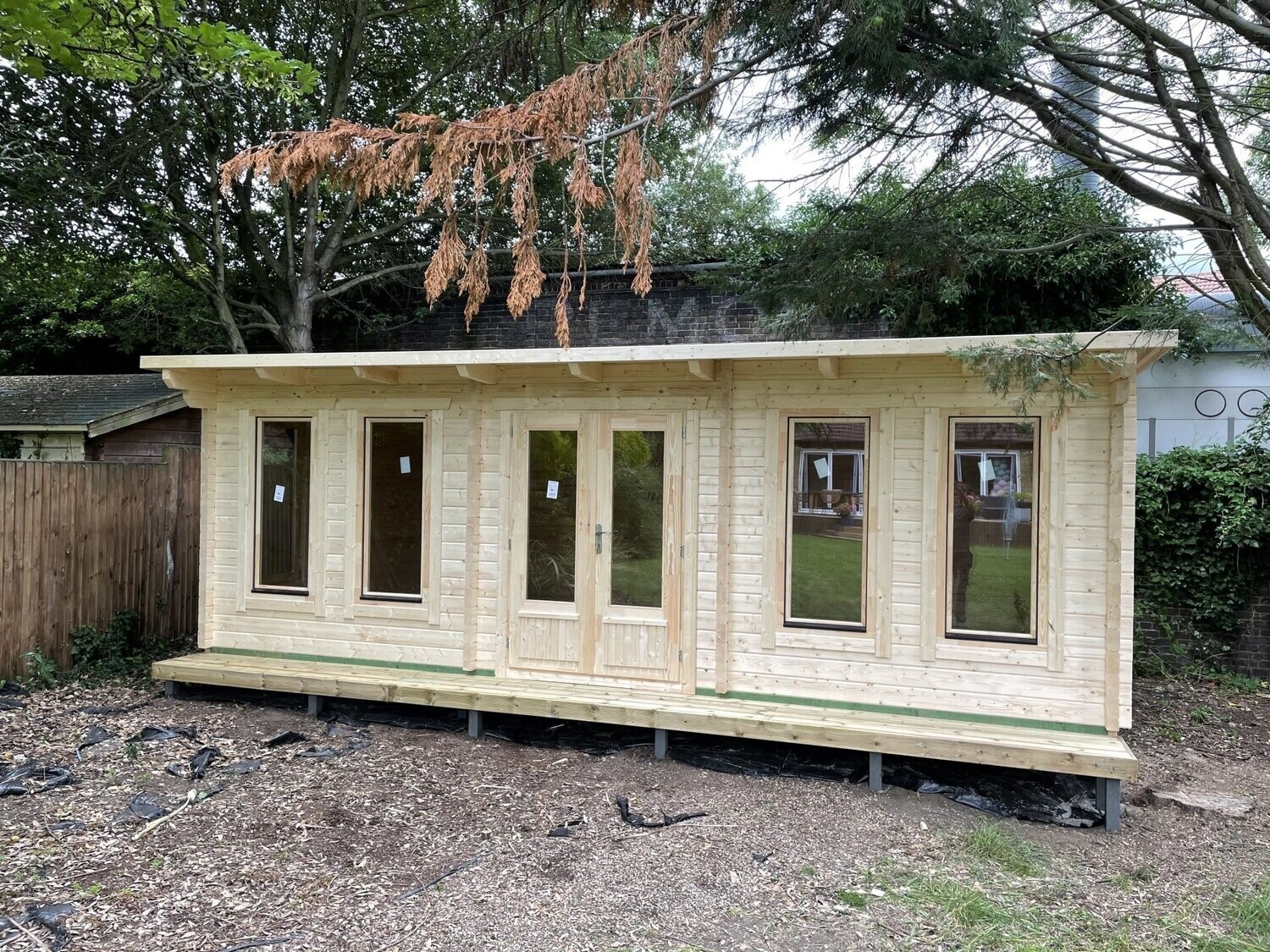 Paris | 7.0 x 4.5m | 44mm or 68mm | Bespoke Range