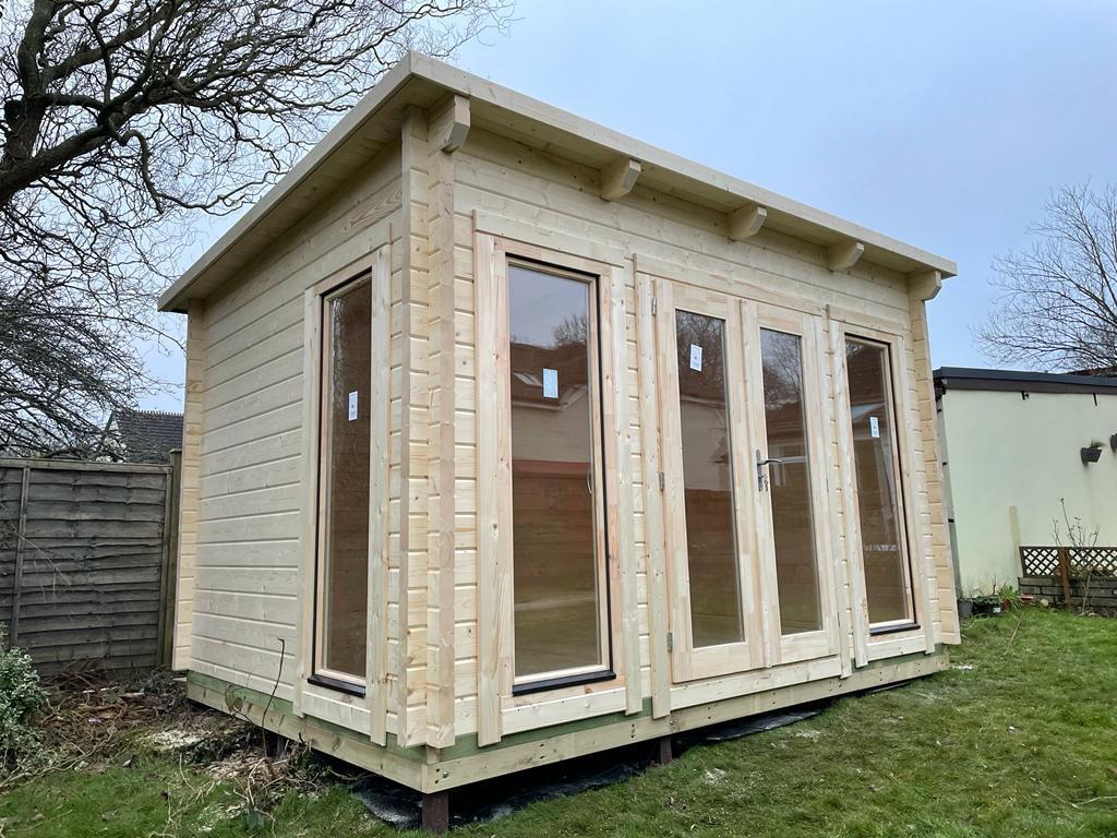 Scrutton log cabin | 44 or 68mm Logs | 4.0 x 3.0m | Bespoke Range