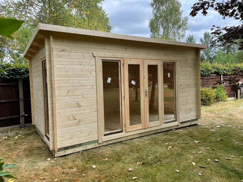 Day log cabin