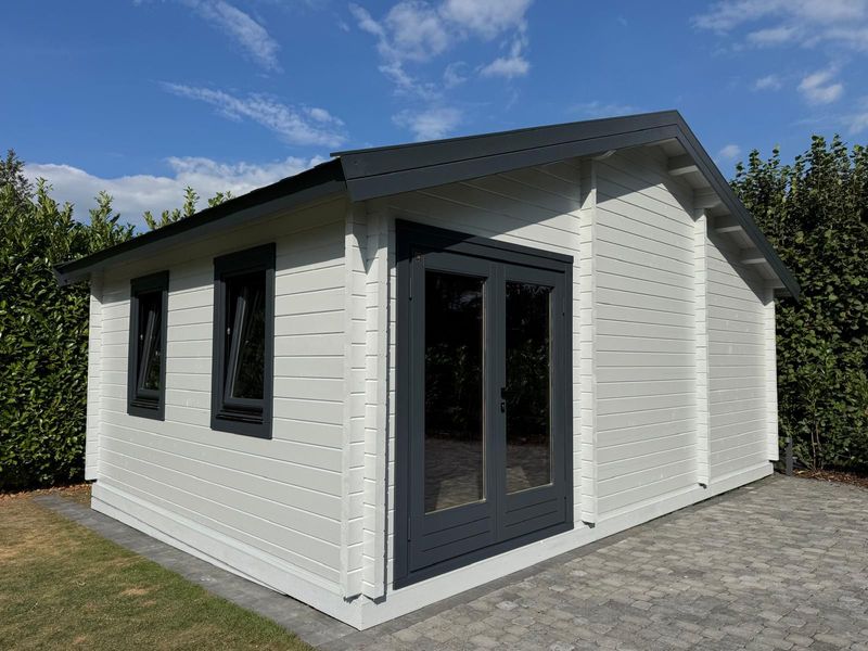 The Legend | 6.6 x 4.5m (Internal) - Golf Simulator Log Cabin | 68mm Thick Logs | BESPOKE The Legend | 6.6 x 4.5m (Internal) - Golf Simulator Log Cabin | 68mm Thick Logs | BESPOKE