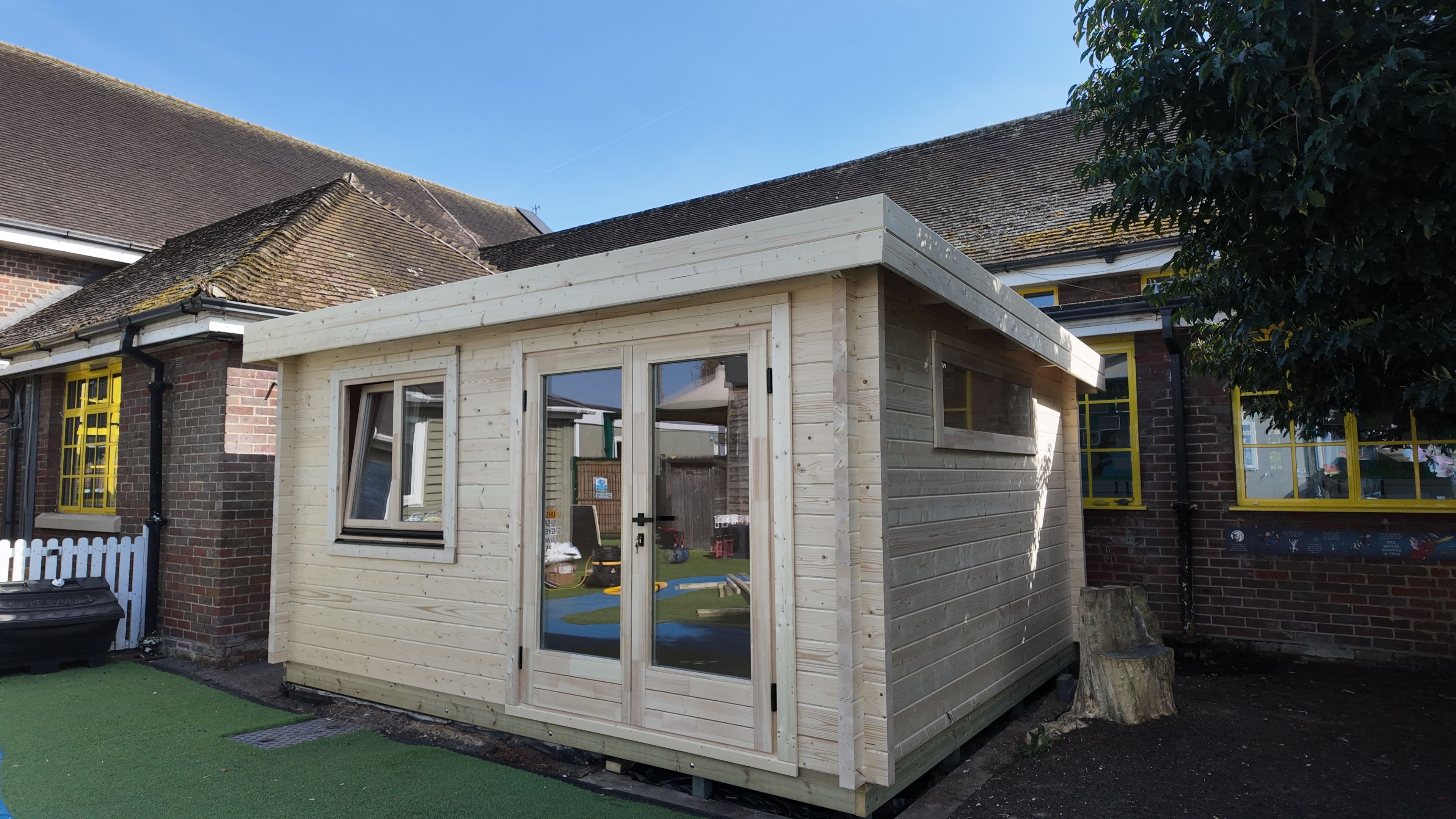 The Basingstoke Log Cabin | 68mm | 4.5 x 3.6m  | Bespoke Range