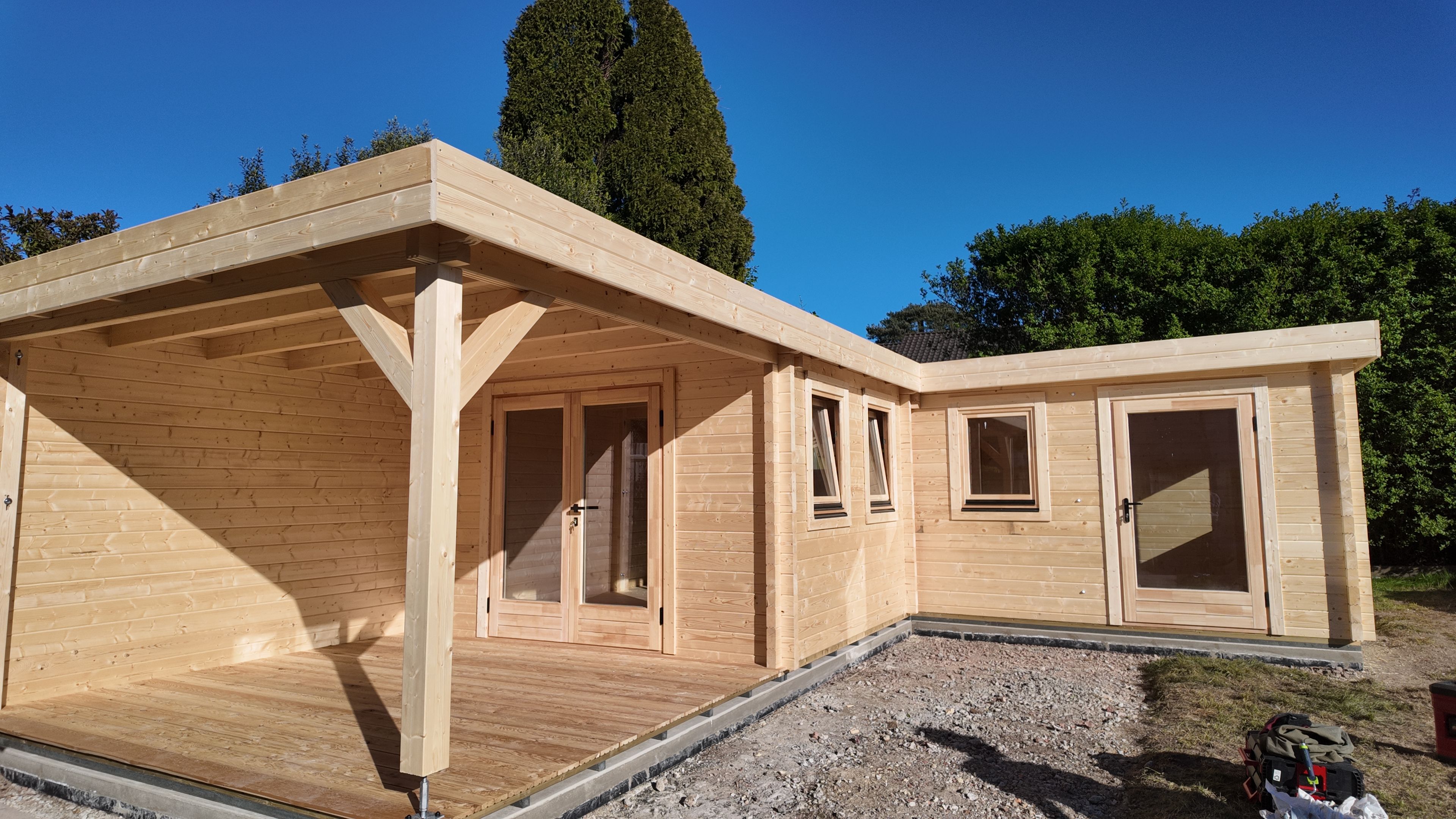 The Oxfordshire Log Cabin | 68mm | 9 x 7m | Bespoke Range