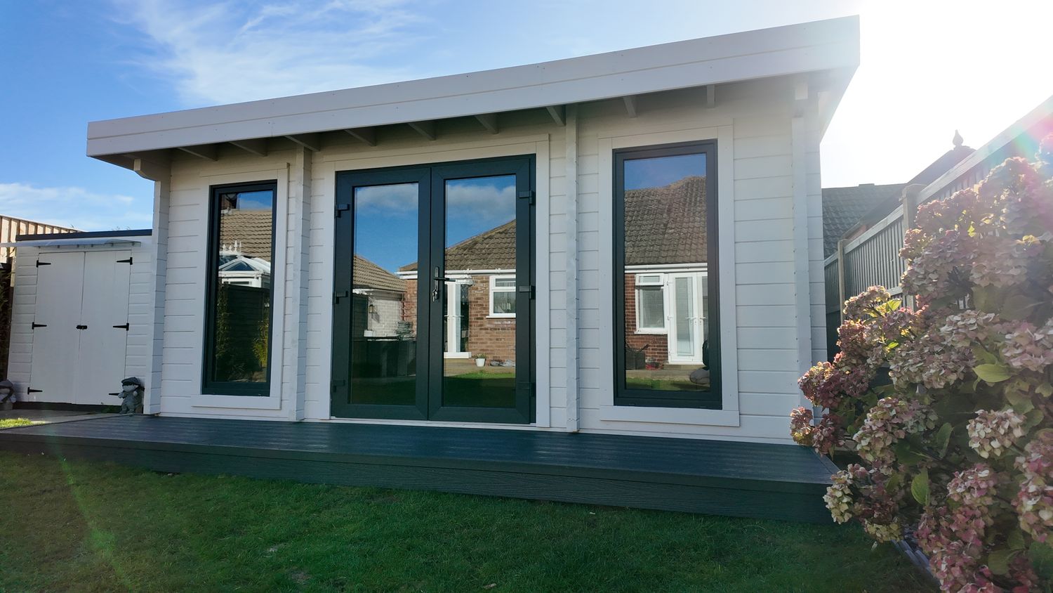 Isabel Log Cabin | 44mm or 68mm Logs | 5 x 3m | Bespoke Range