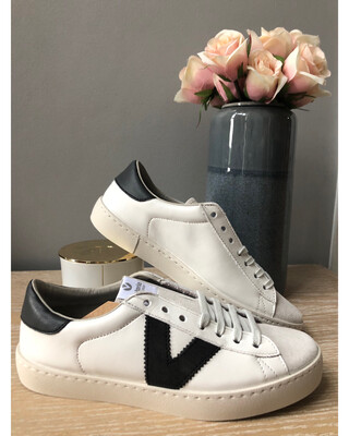 White Leather & Suede Trainer With Grey Detail White Leather & Suede Trainer With Grey Detail