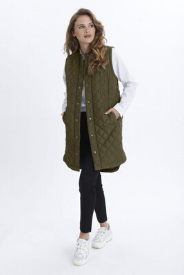 Kamaria Grape Leaf Long Quilted Gilet Kamaria Grape Leaf Long Quilted Gilet